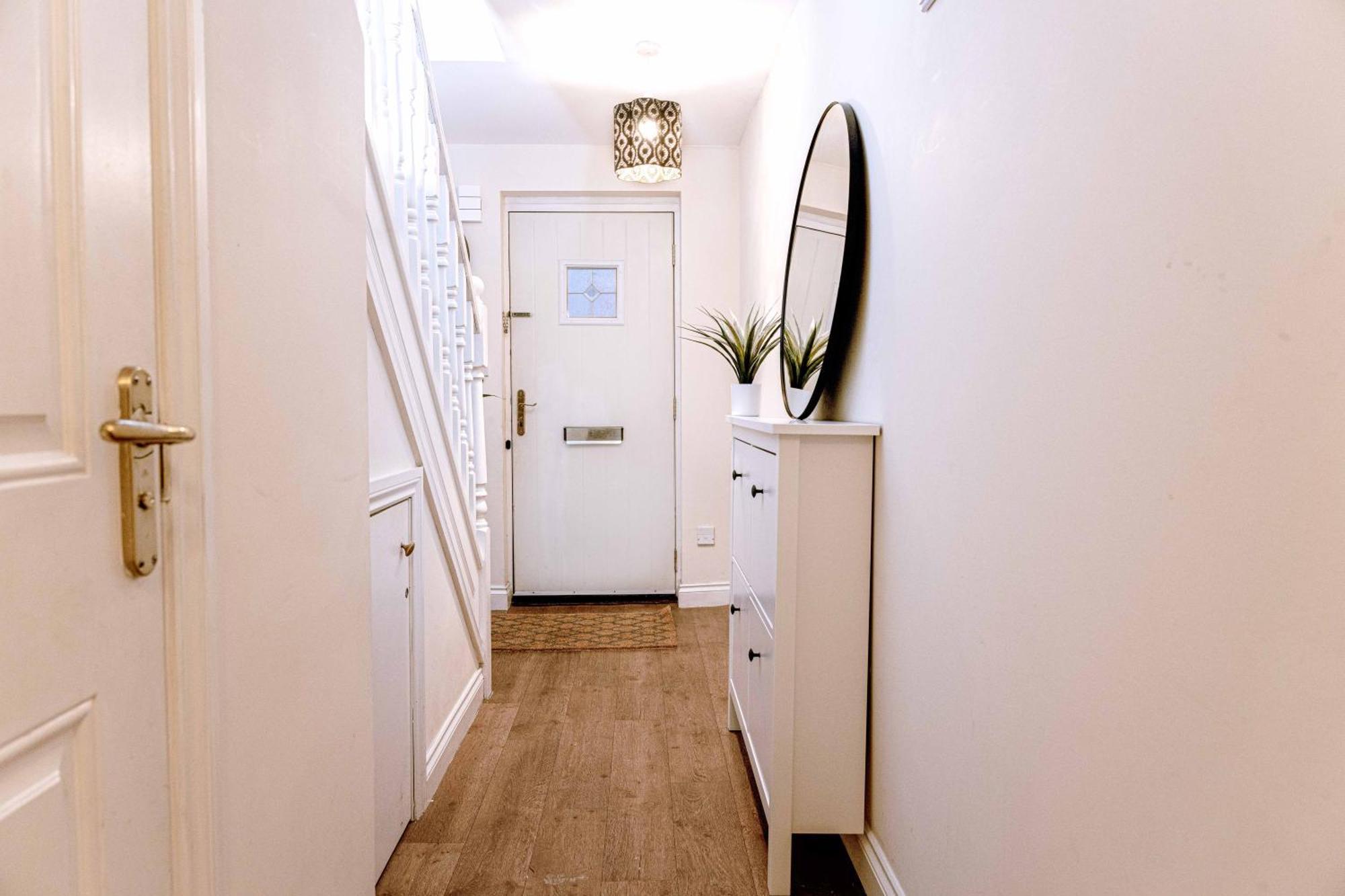 Livingston North Station Apartments エクステリア 写真